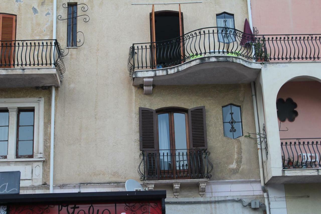 Villa Casa Lungomare Giardini-Naxos Exterior foto
